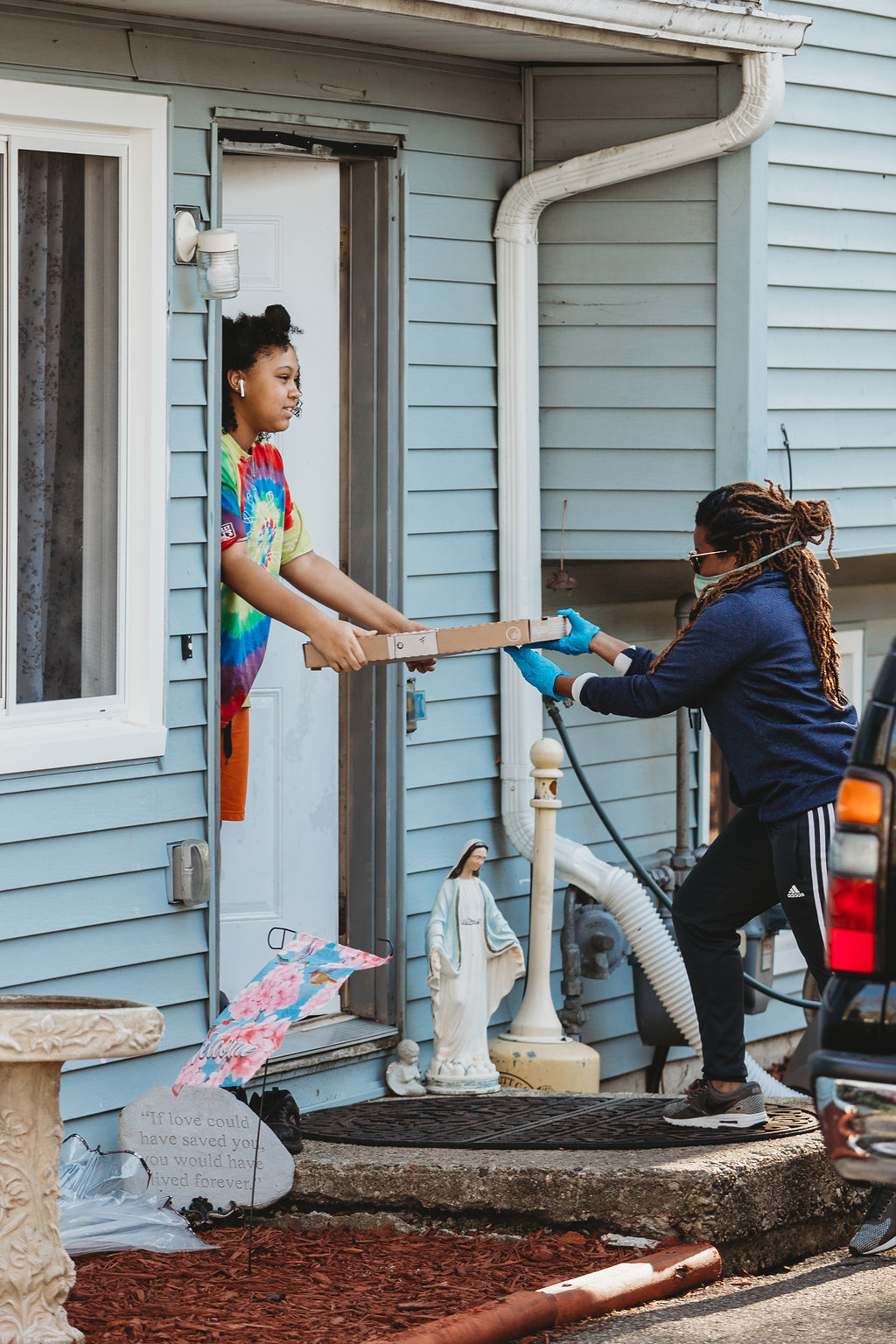 Delivering meals door to door 