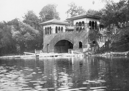 Frank Lloyd Wright Boathouse